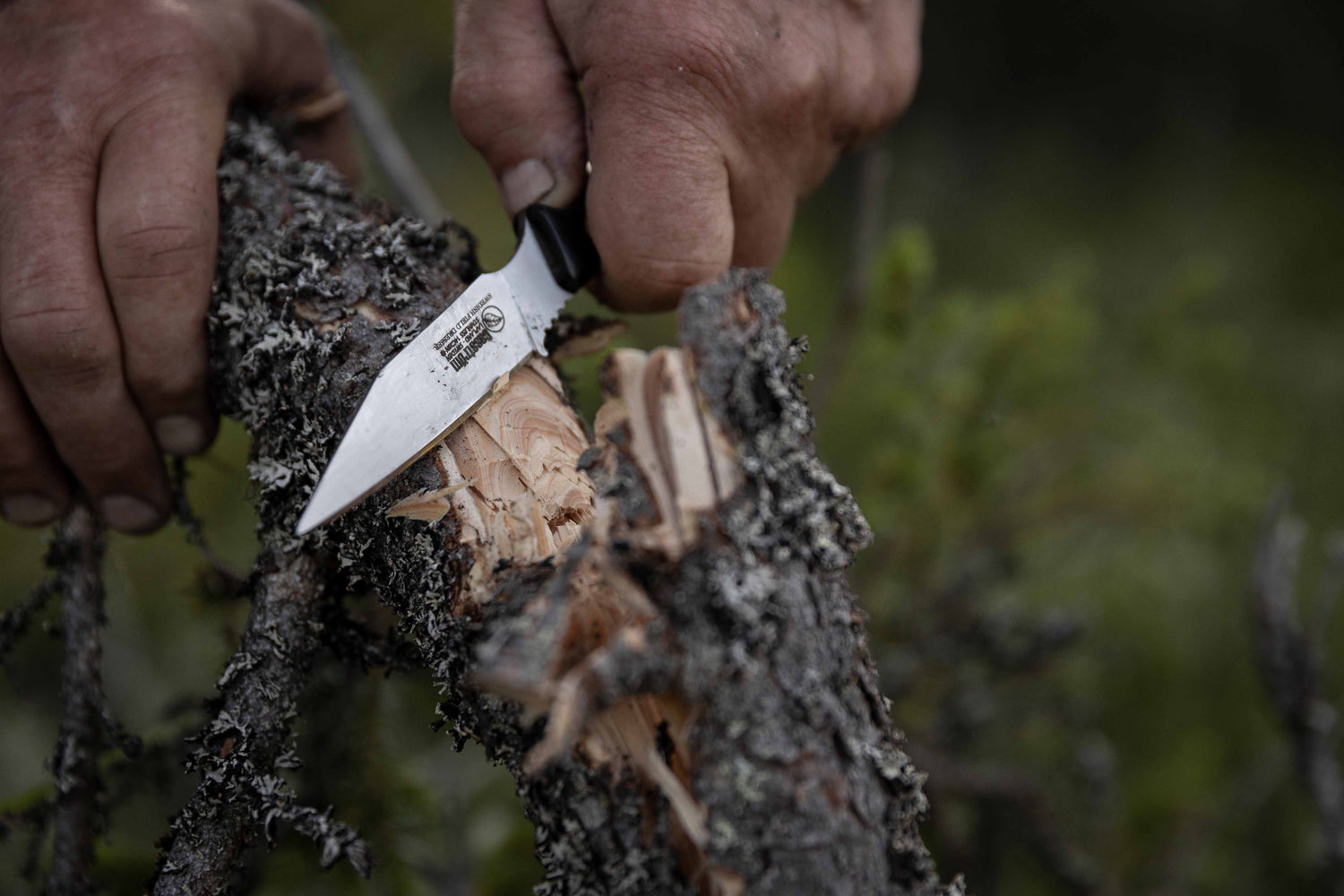 Swedish Field Dresser Jaktkniv, Svart micarta